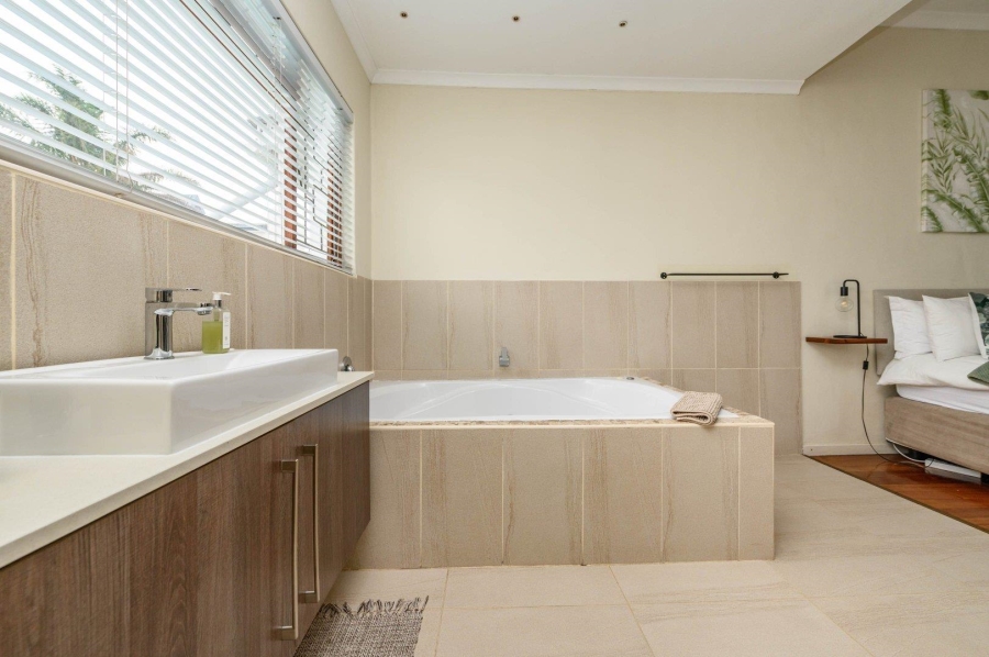 5 Bedroom Property for Sale in Mill Park Eastern Cape